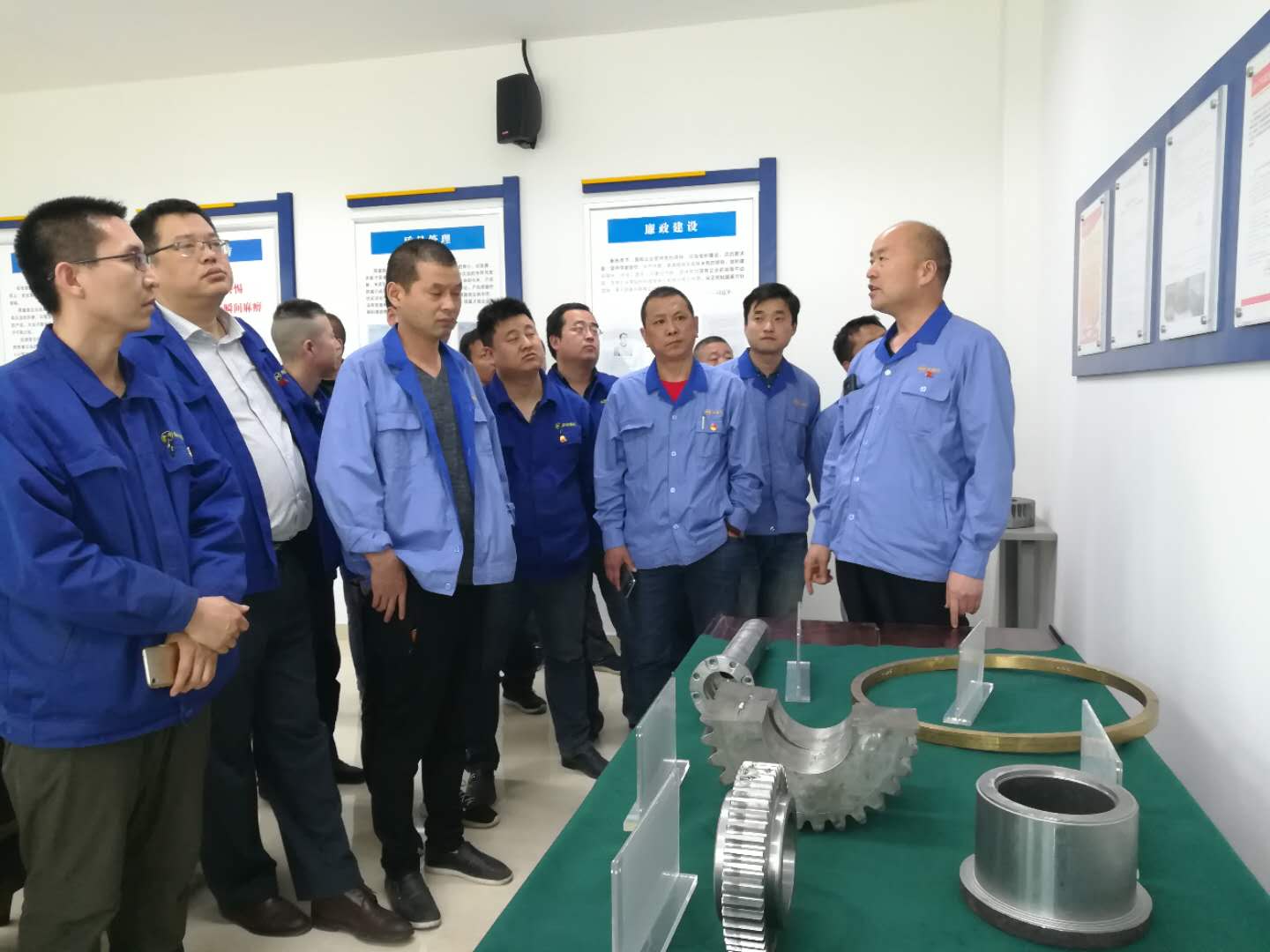 1532330907979669.jpg 1532330907979669.jpg